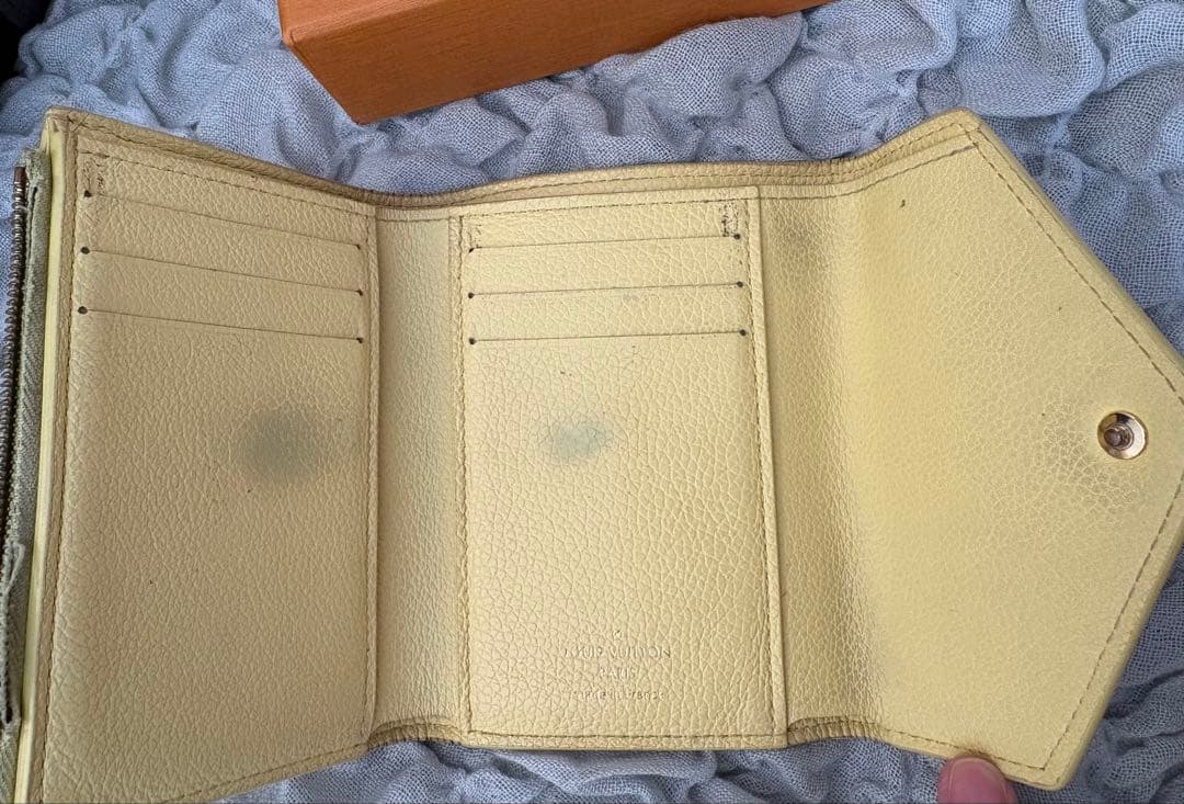 LOUIS VUITTON イエロー 三つ折り財布