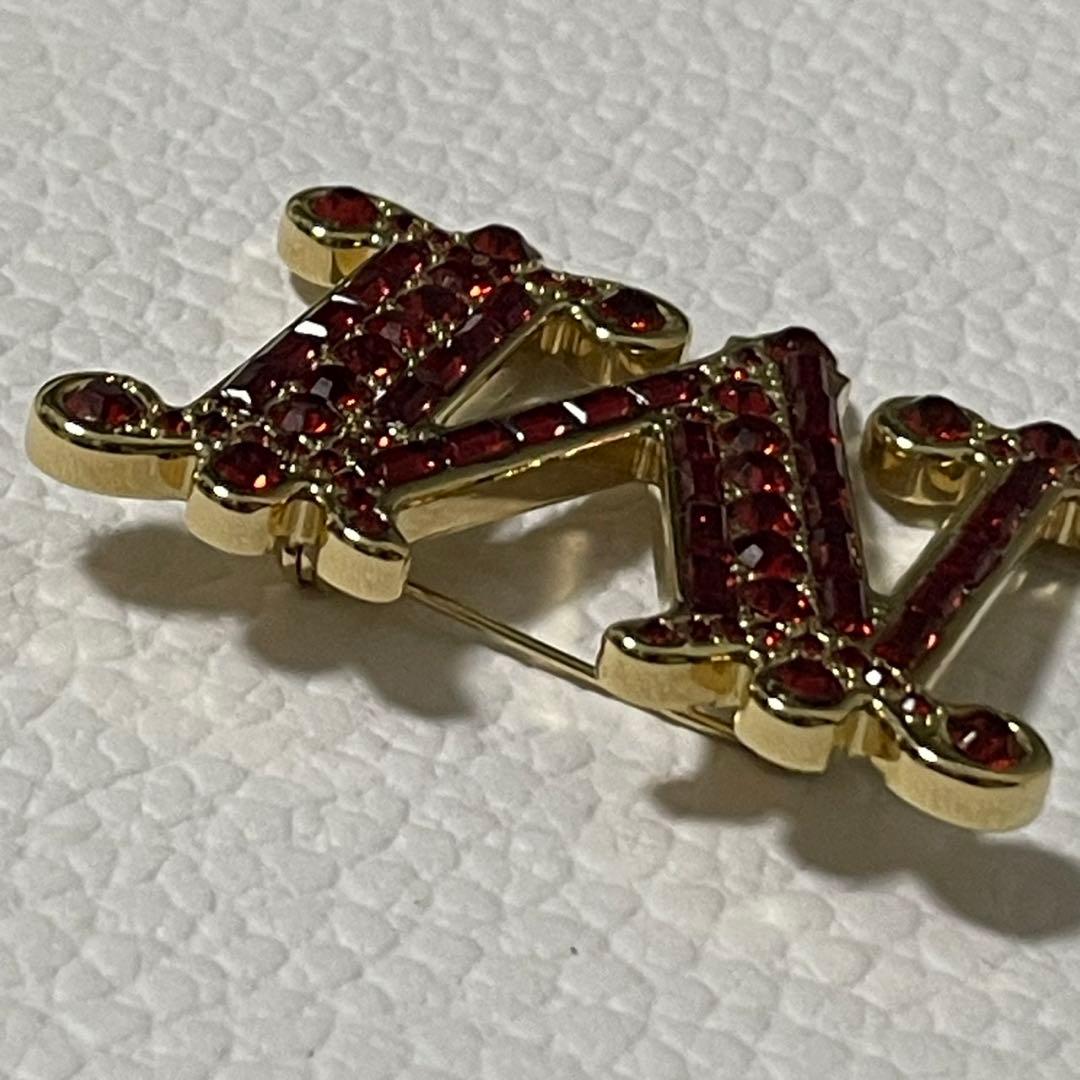 未使用保管品✨️ Max Mara 　BATH2 M字　ブローチ　クリスタル　赤色