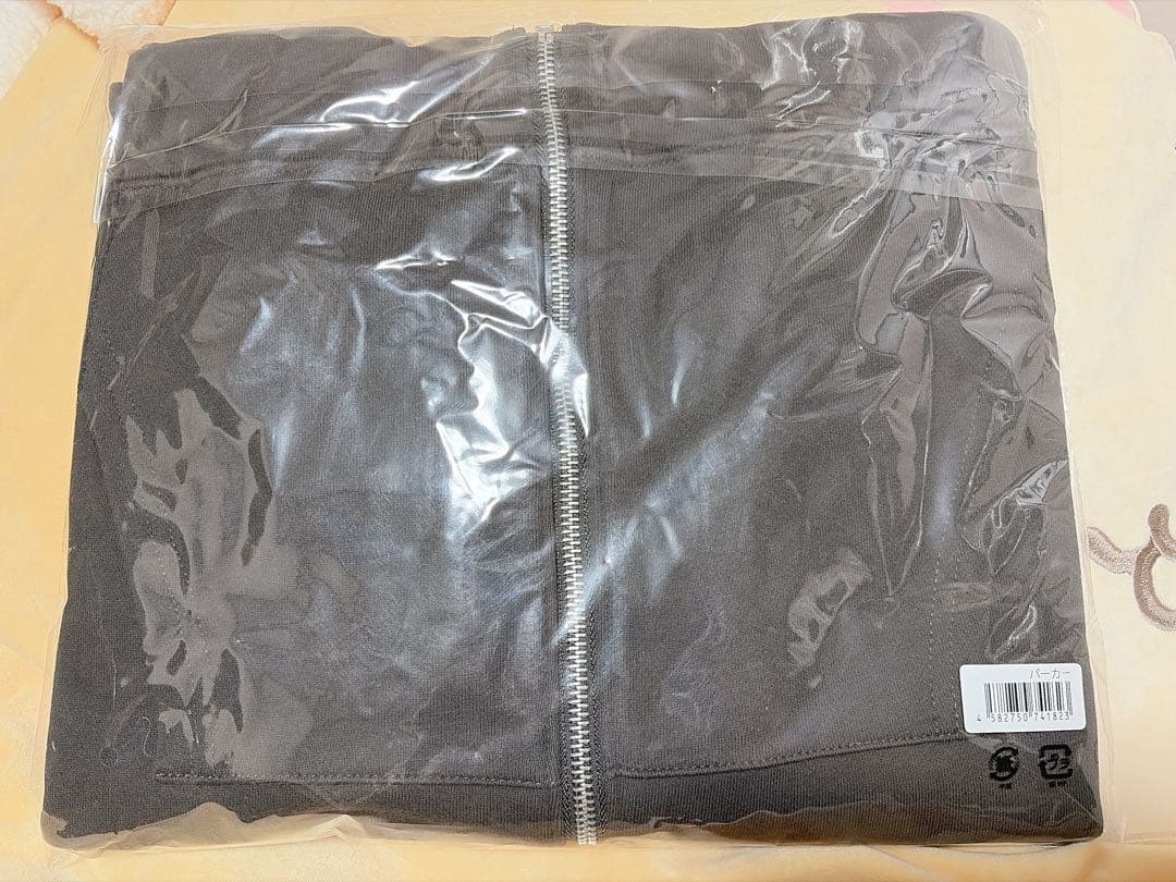 SixTONES パーカー