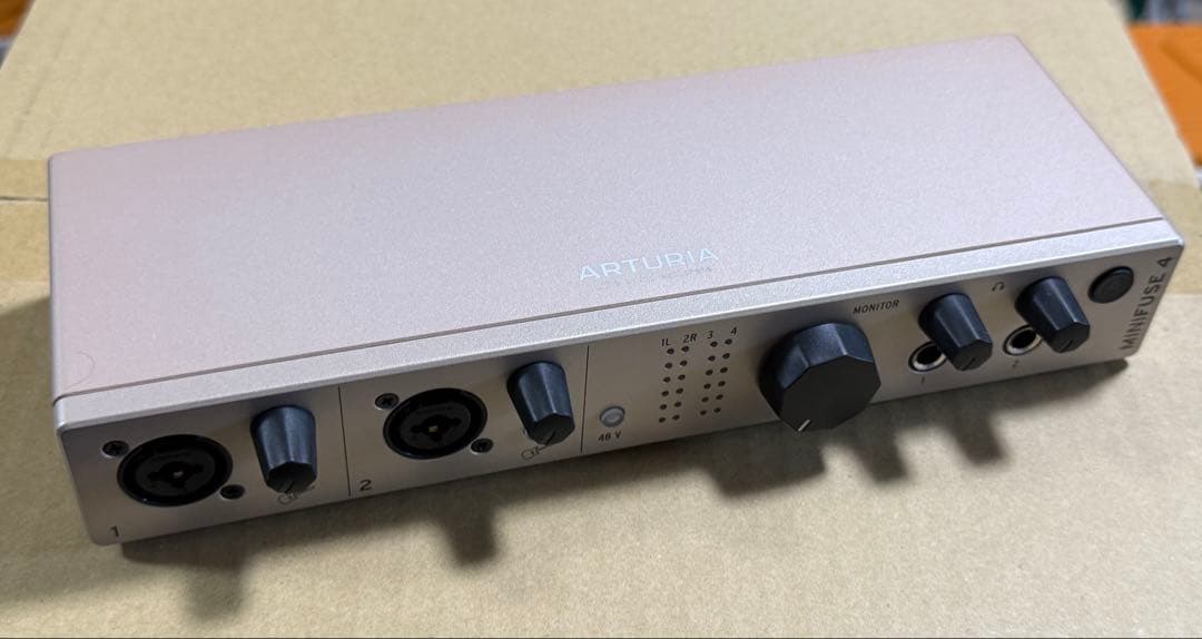 ARTURIA MINIFUSE 4 オーディオインターフェイス
