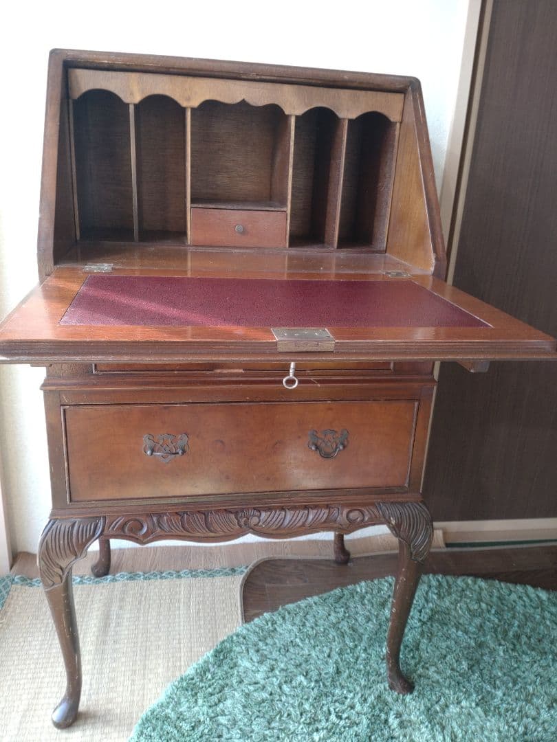 【お値引中】希少◆ライディングビューロー　アンティーク　鍵付き　猫脚