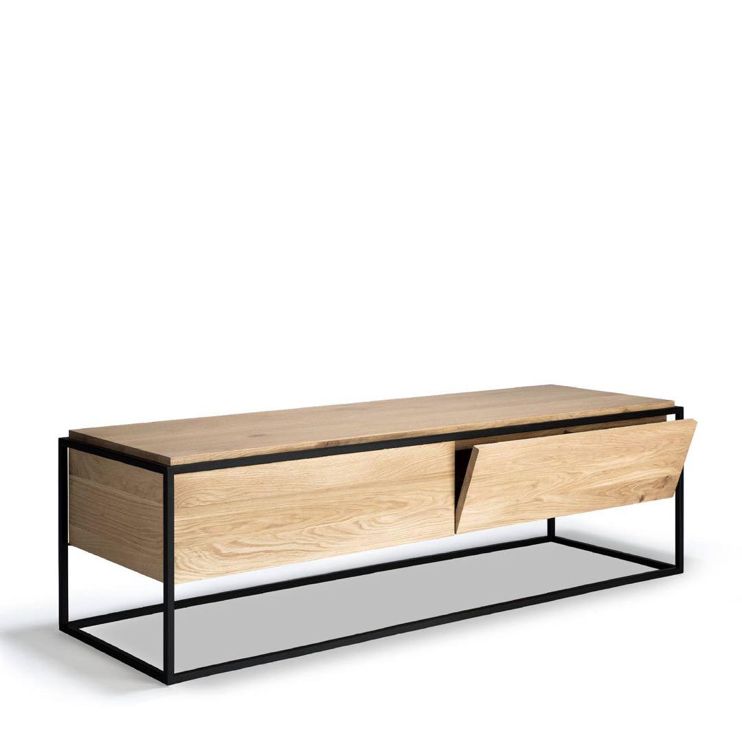 Ethnicraft Monolit TVボード オーク × ブラックスチール