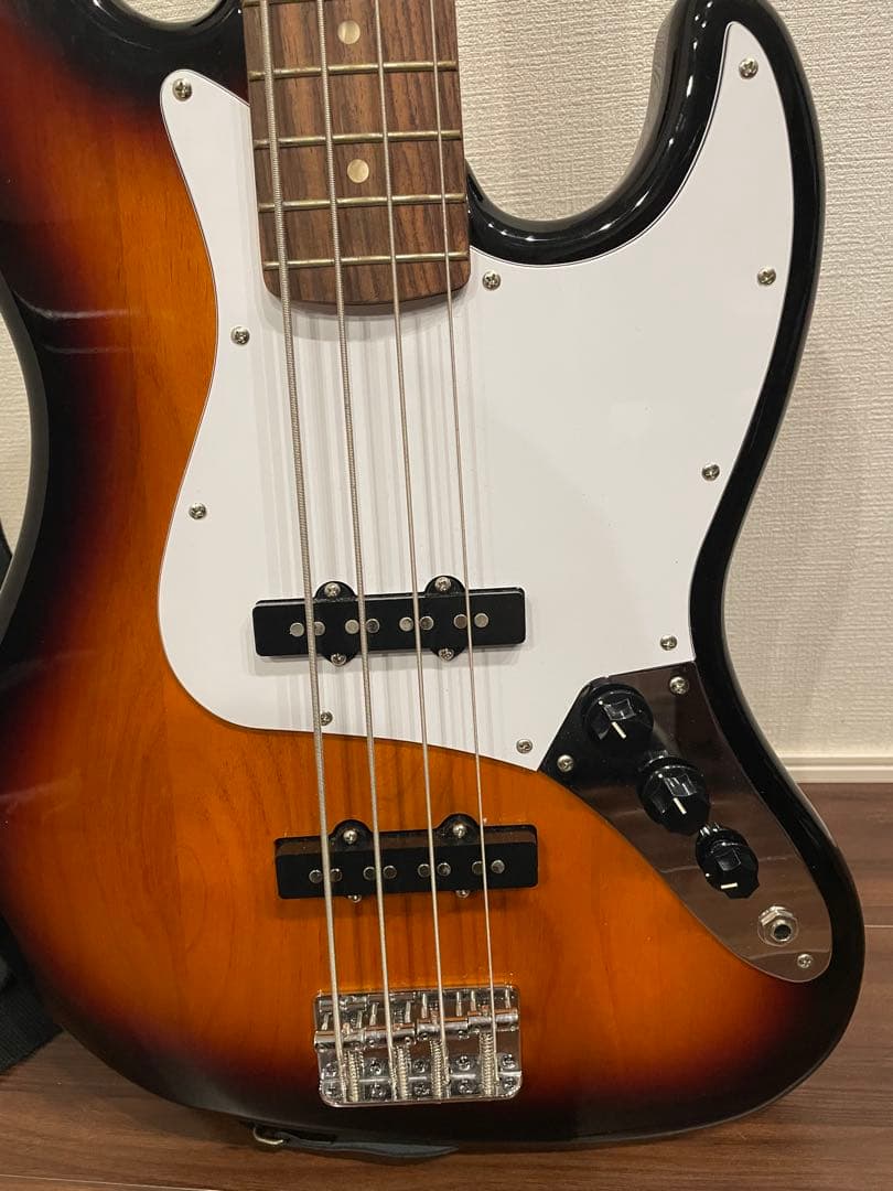 Squier Jazz Bass Affinity サンバースト Fender