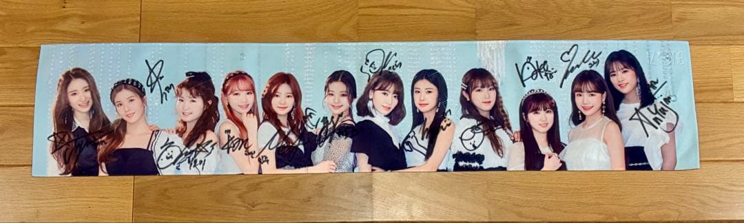 超希少　IZ*ONE 2019 KCON サイン入りタオル