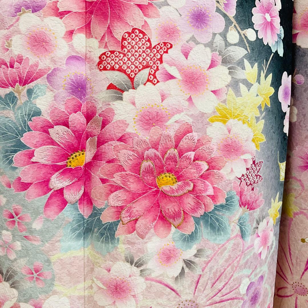 振袖　黒系　銀通し　刺繍　桜　菊　花玉　組みひも　正絹