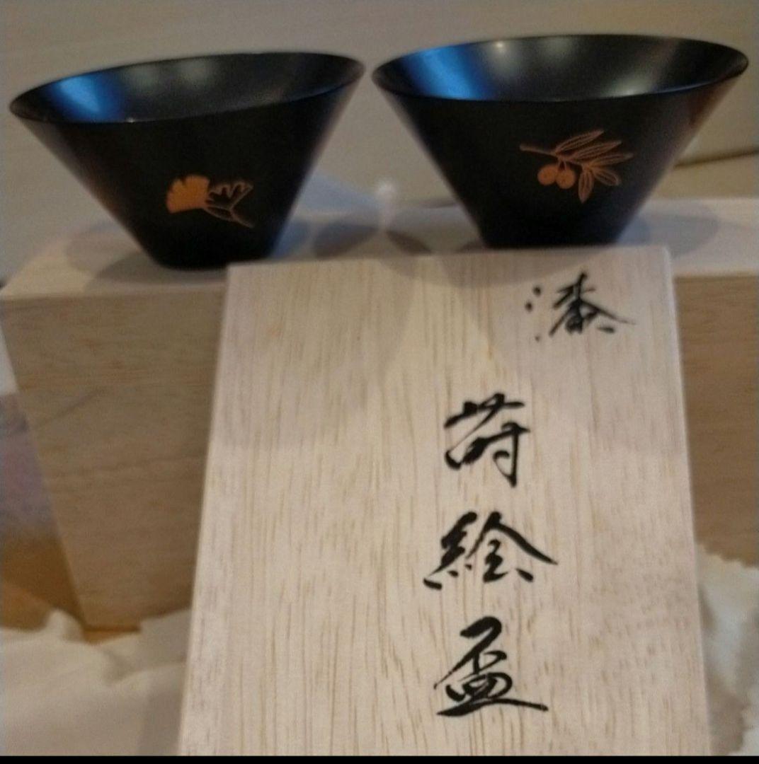 桐箱入り 蒔絵が施された漆器