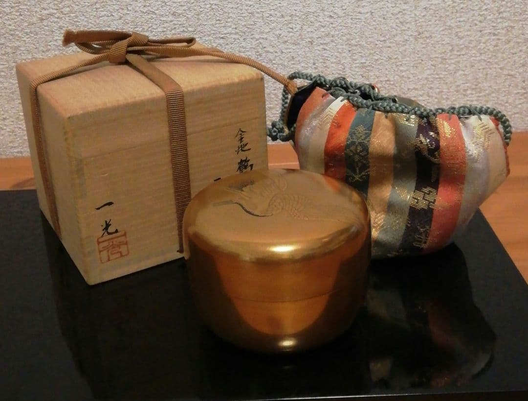 一光作　金地　鶴　平蒔絵　棗　共箱　仕服付　茶道具