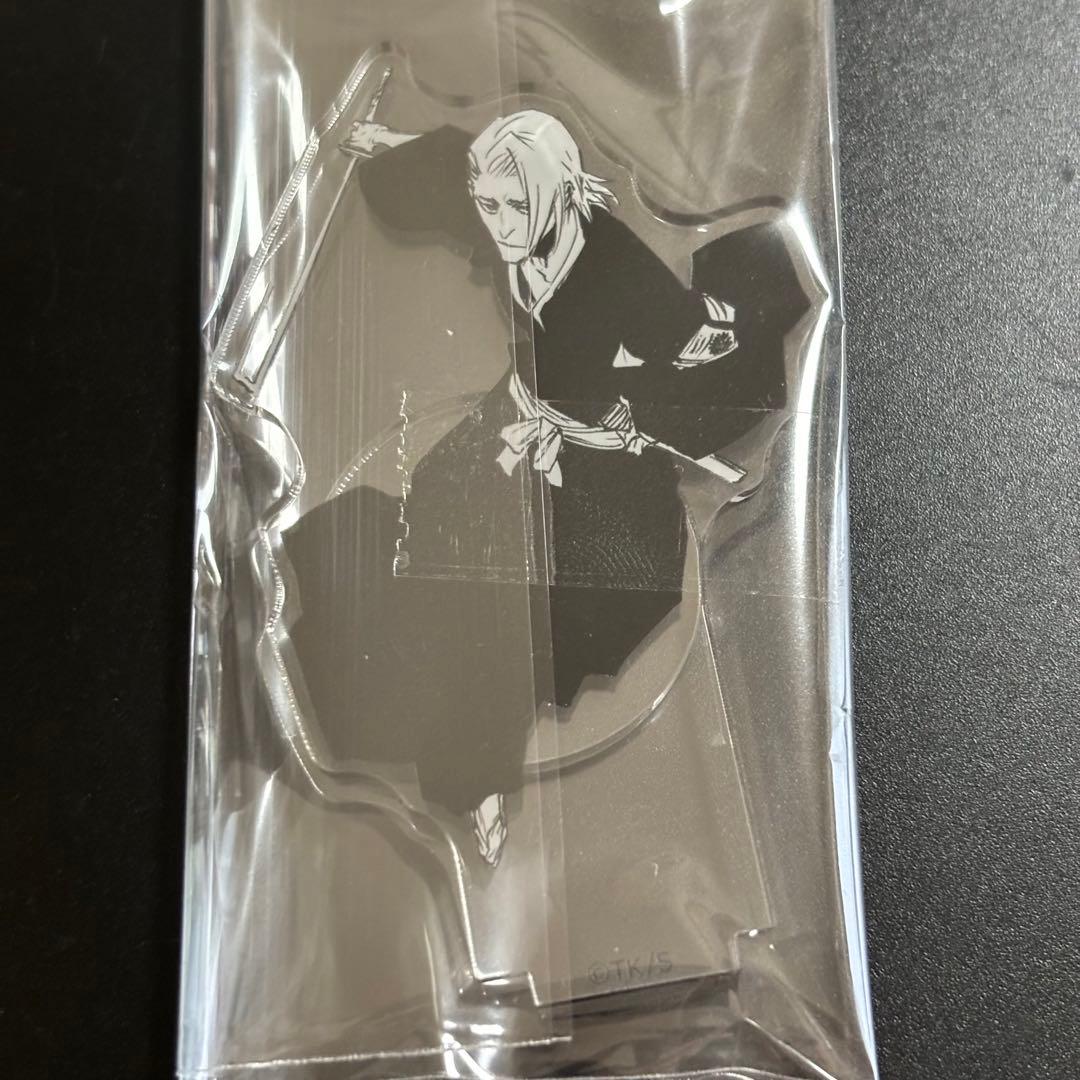 BLEACH 104 stands アクリルスタンド　吉良イヅル