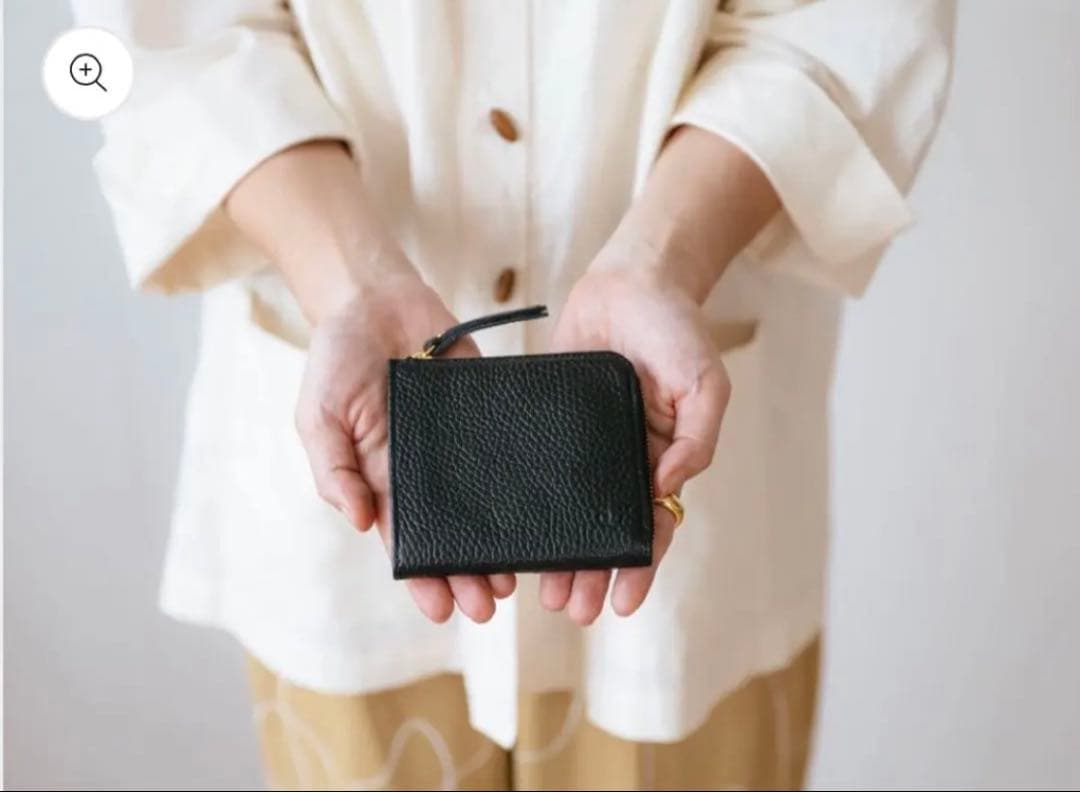 オルネドフォイユ　アー　二つ折り財布