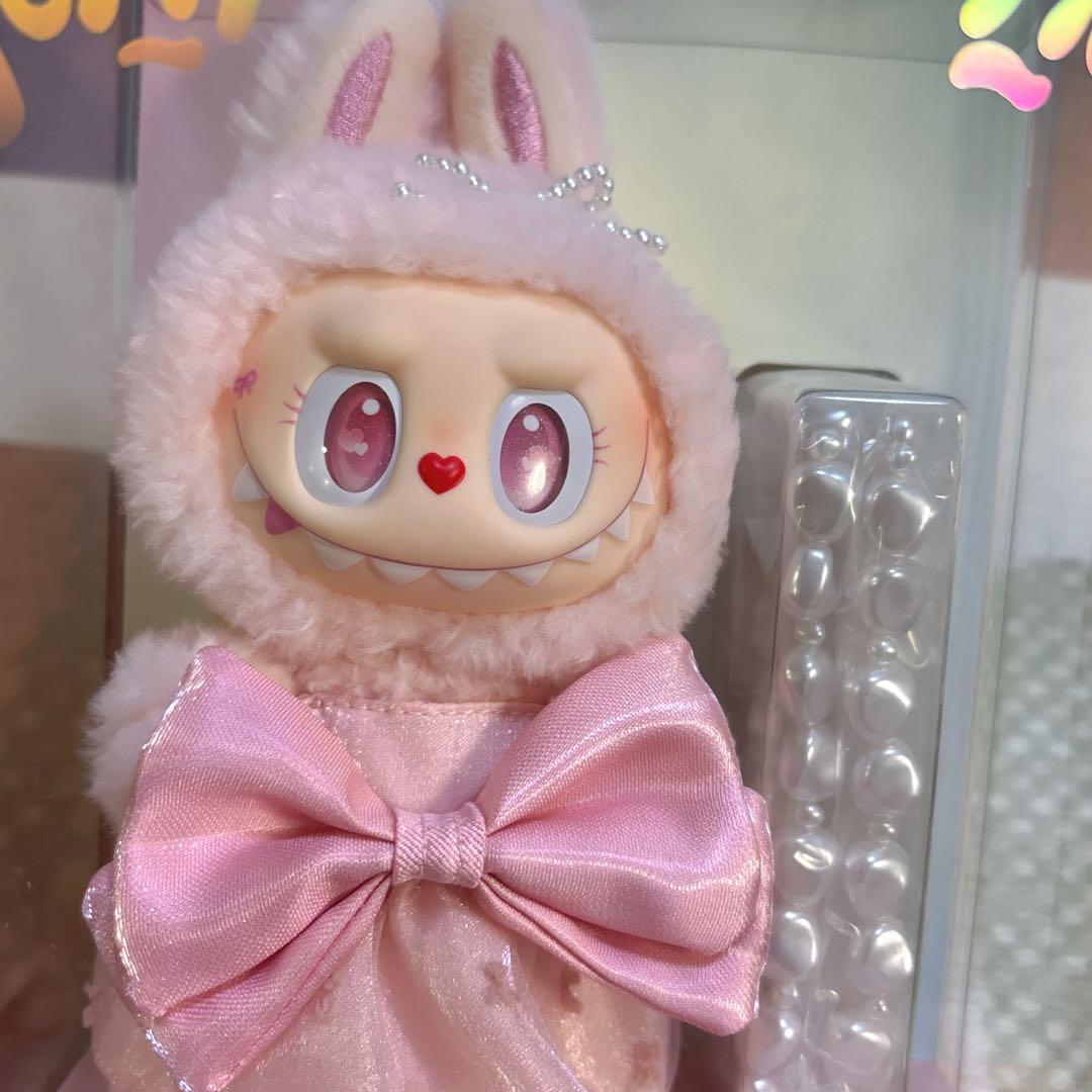 POPMART MOKOKO Jump into Summer Plushモモコ