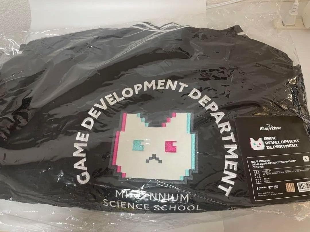 ブルーアーカイブ ゲーム開発部 ジャンパー Lサイズ