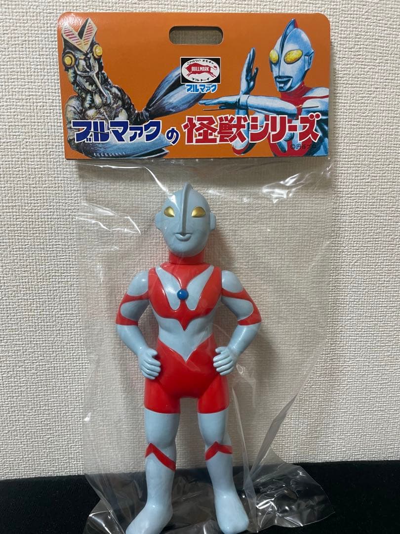 ブルマァクSウルトラマン レトロ　新品未開封　ソフビ