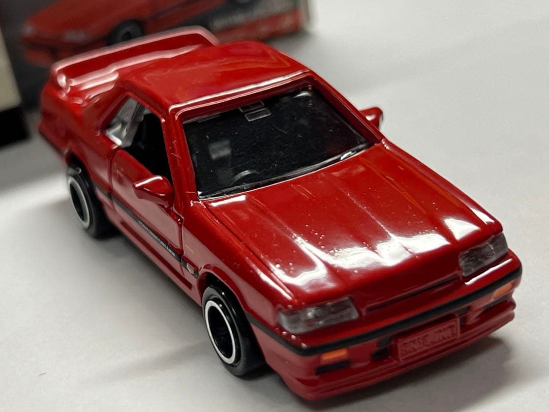 トミカ　日産スカイライン誕生50周年記念GTSステッカー付き
