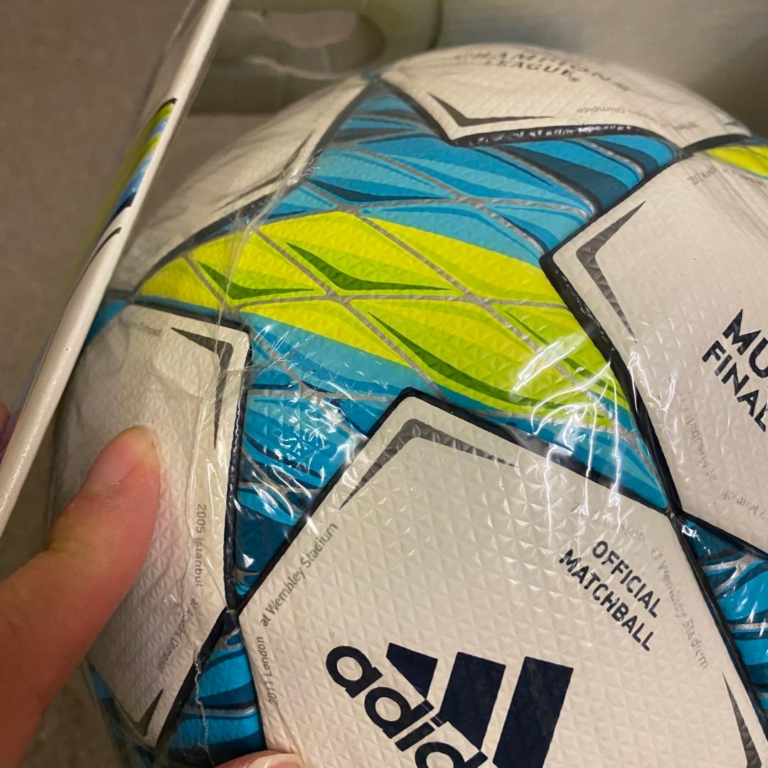 adidas チャンピオンズリーグファイナル2012サッカーボール　公式試合球