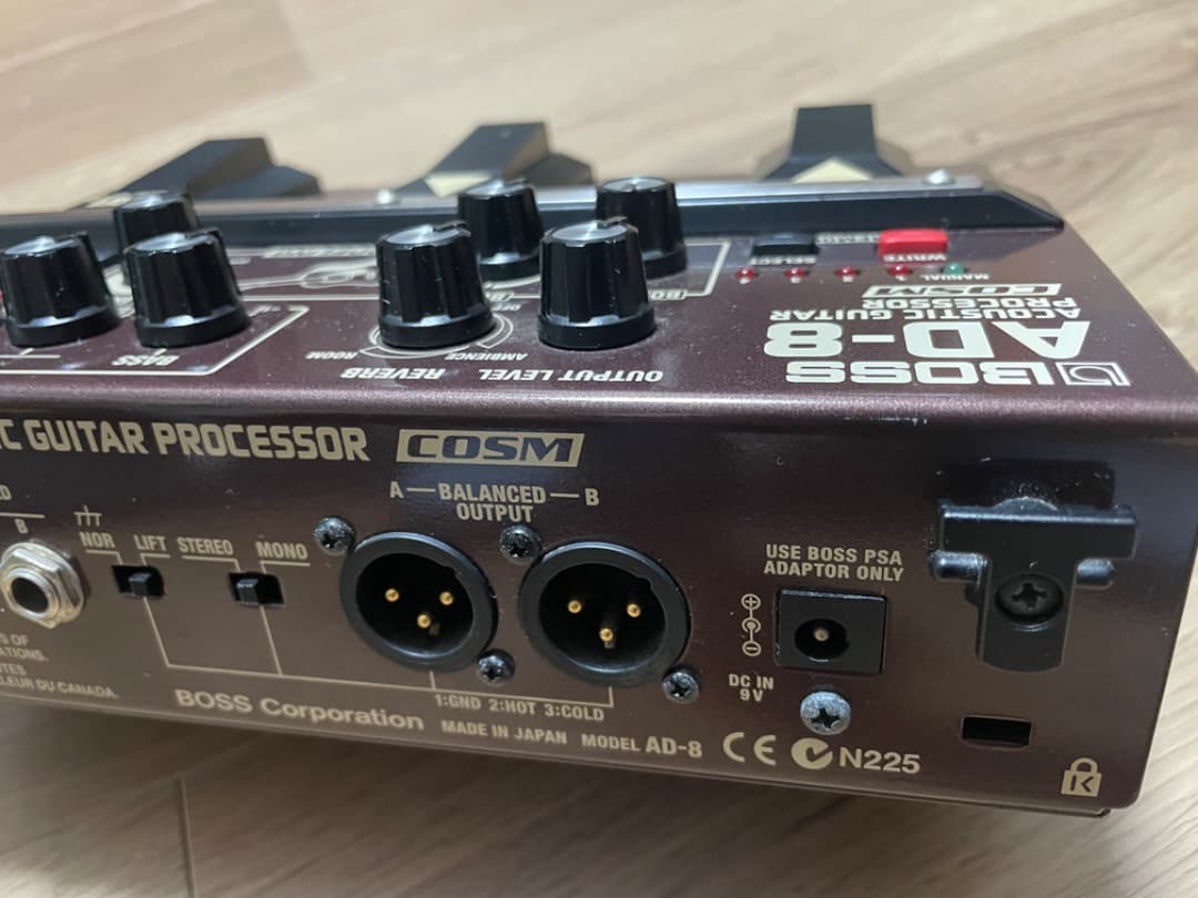 BOSS AD-8 アコースティックギタープロセッサー