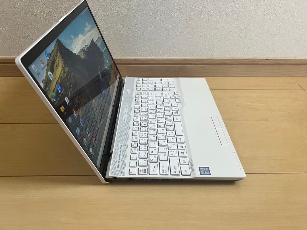 富士通 FMV AH45 Core i3 高速SSD Windows11