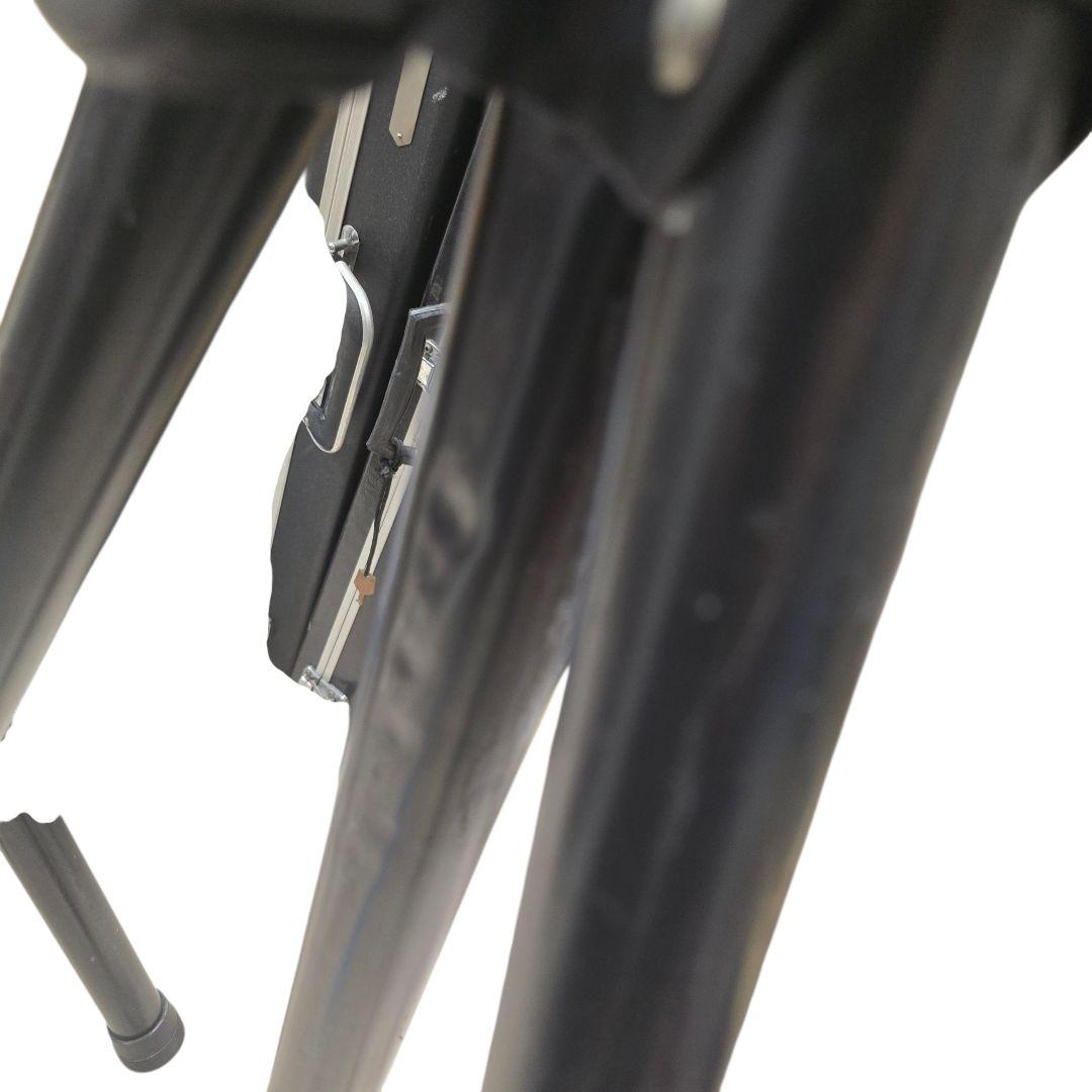 CLASSIC PRO スピーカースタンド2本 　高さ約2ｍ位まで上がります。