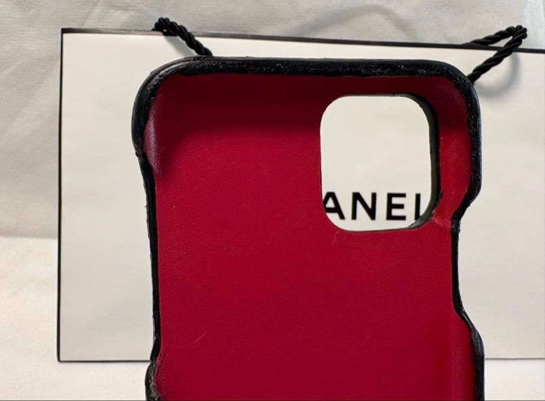 CHANEL ブラックレザー iPhoneケース