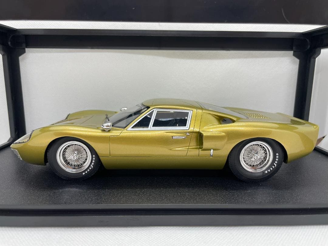 104-031 Cult 1/18 フォード GT40 Mk III 1966