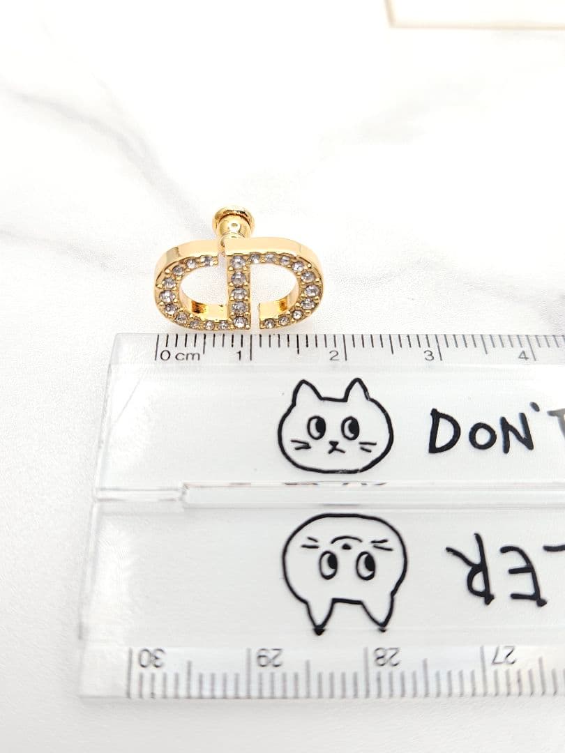 Christian Dior ディオール Petit CD スタッドピアス
