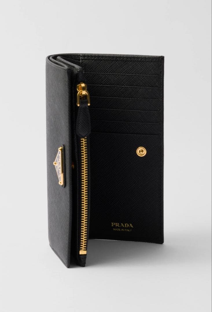 PRADA ブラック 二つ折り財布 サフィアーノレザー　プラダ