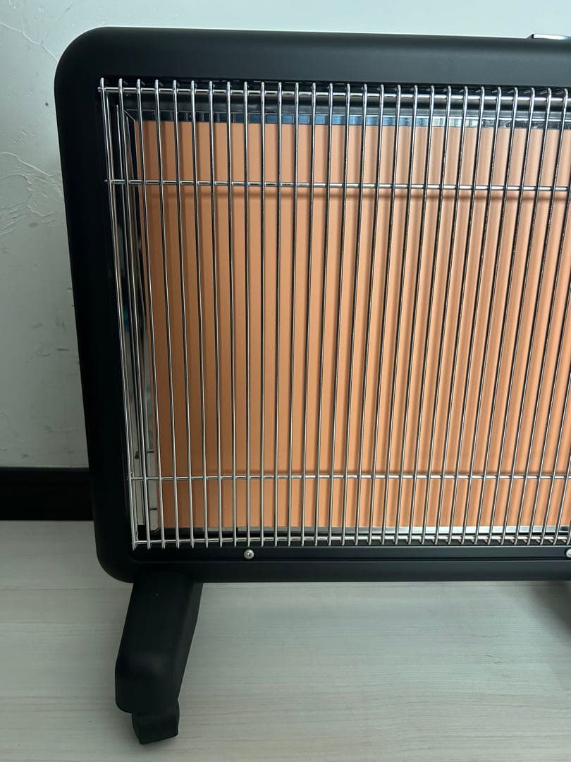 【未使用品】サンルミエ タイマー付 E800L-TM2 遠赤外線暖房器