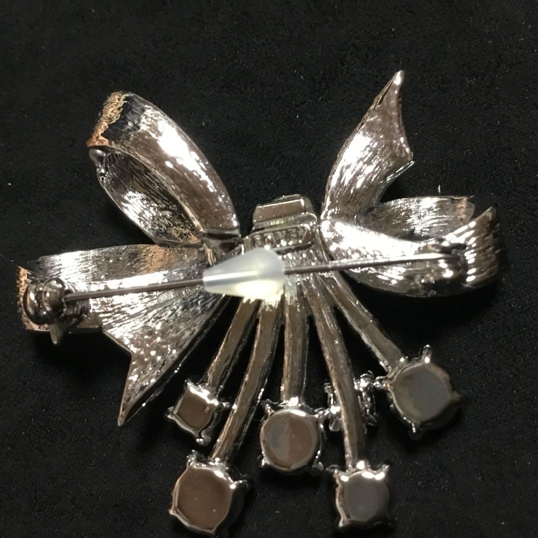 在庫一掃セール中！FOXEY リボンブローチ