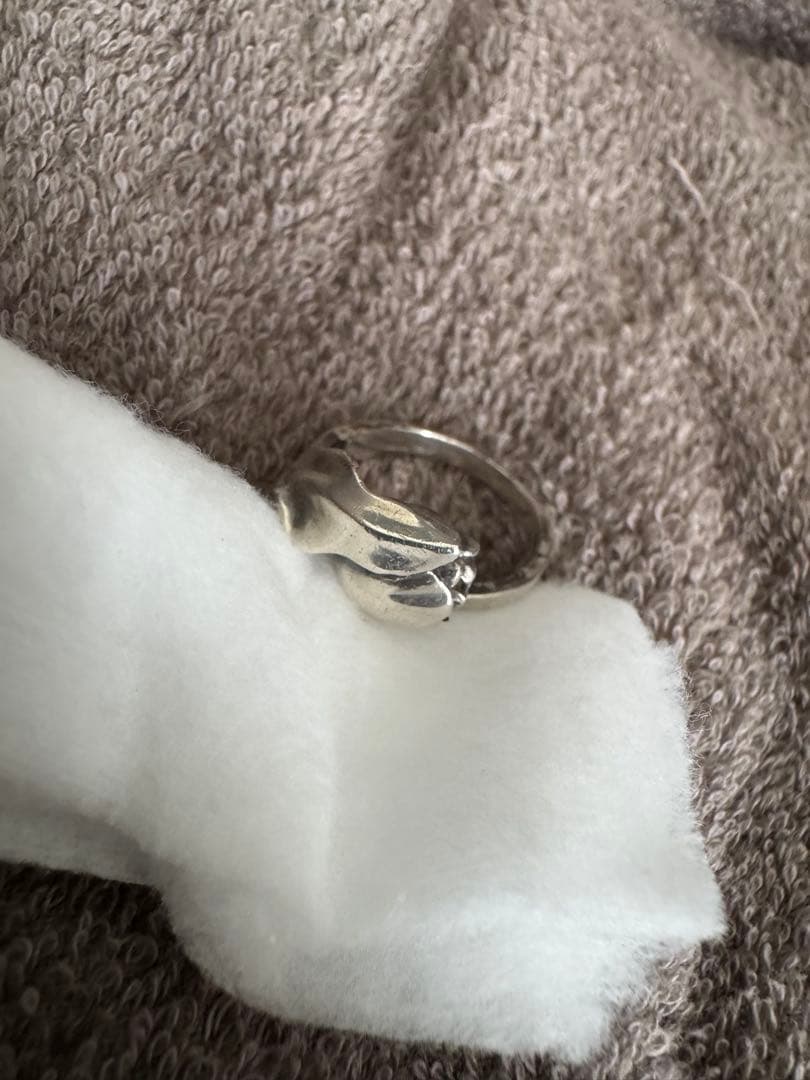 ティファニー チューリップ モチーフ リング