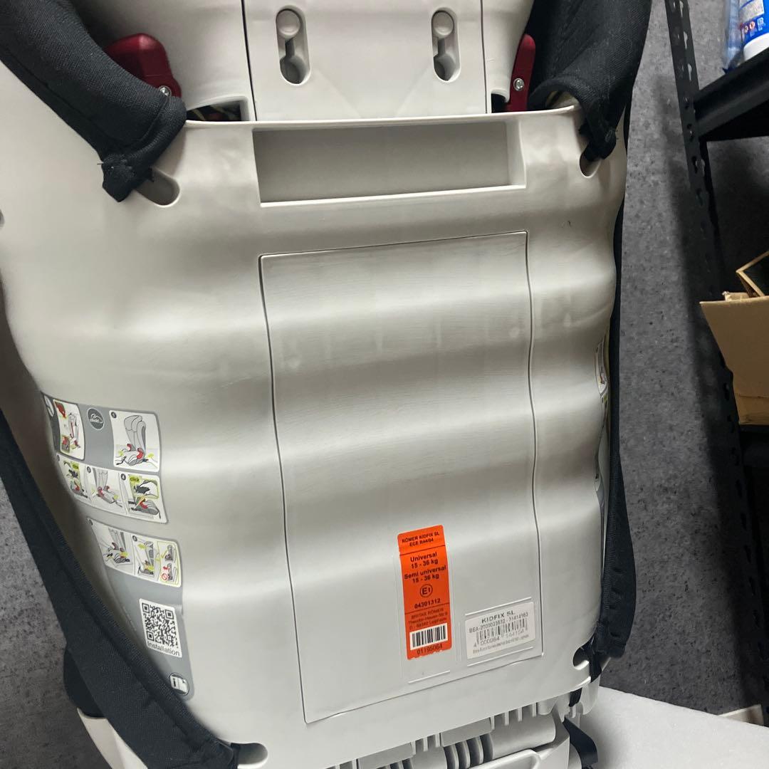 Volvo 純正　チャイルドシート　ジュニアシート isofix