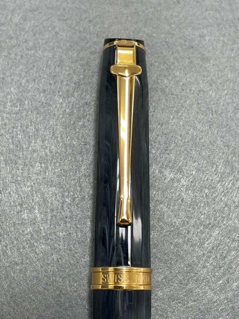 【未使用】カランダッシュ　CARAN d'ACHE　万年筆　M