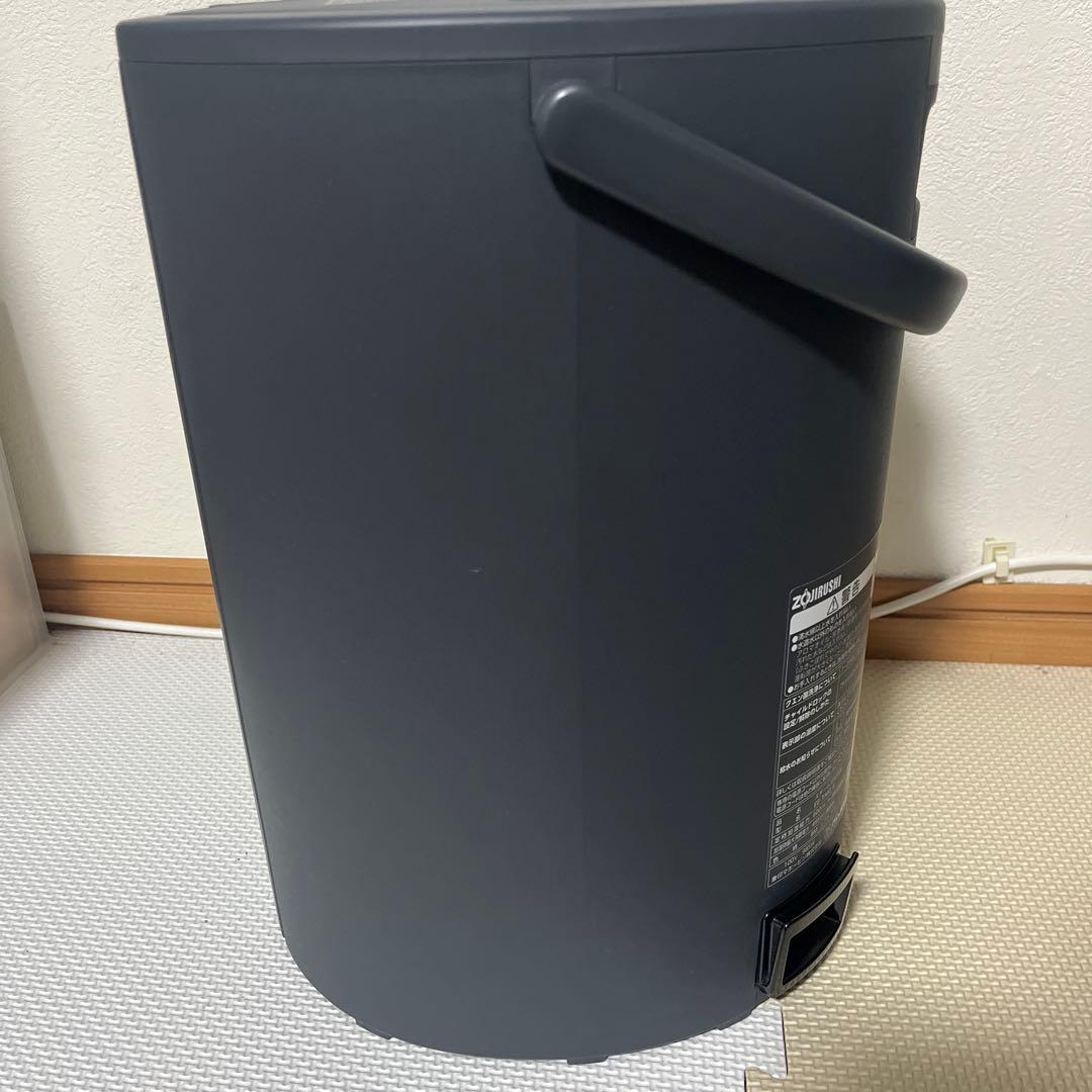 ■ZOJIRUSHI スチーム式加湿器 ／EE-TA60型