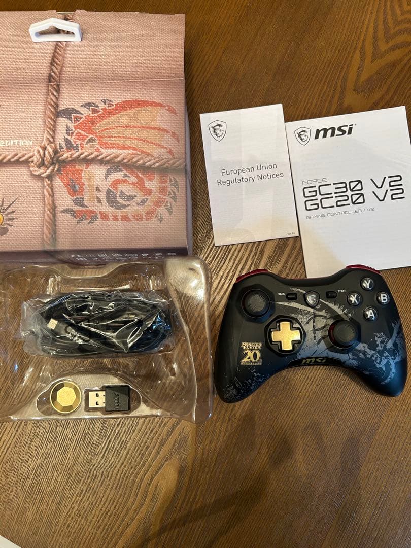 PC用ゲームコントローラー・コンバーター MSI GC30 Monster Hunter Edition