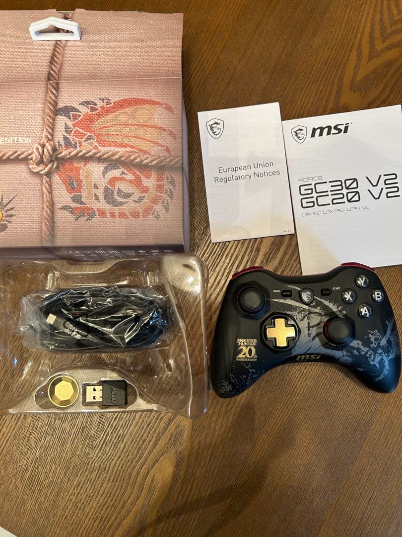 PC用ゲームコントローラー・コンバーター MSI GC30 Monster Hunter Edition