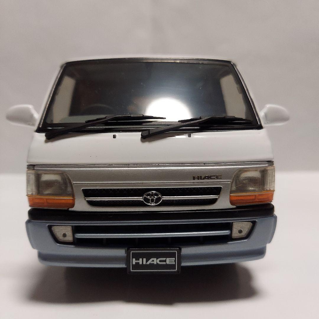 アオシマ DISM 1/24 トヨタハイエース100系バン スーパーGL後期型