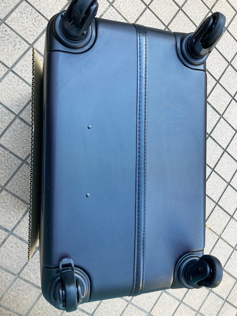 新品未使用！Gex OSOTOペットハードシェルキャリーローラー　Mサイズ