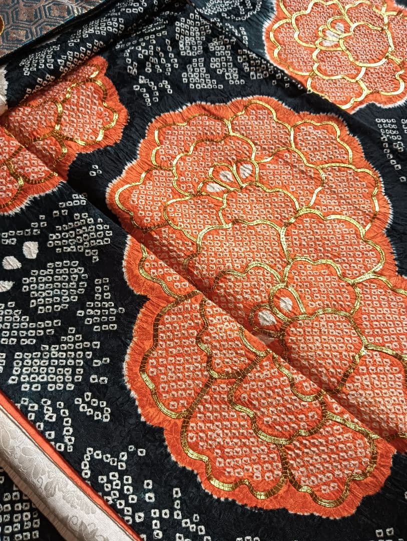 振袖フルセット　古典的な絞り　黒　朱　金駒刺繍　164/66.5