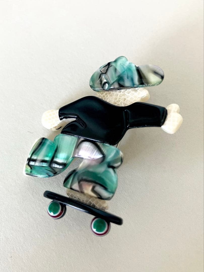 LEASTEIN 「SKATEBOARDER」・ SMILE ブローチセット