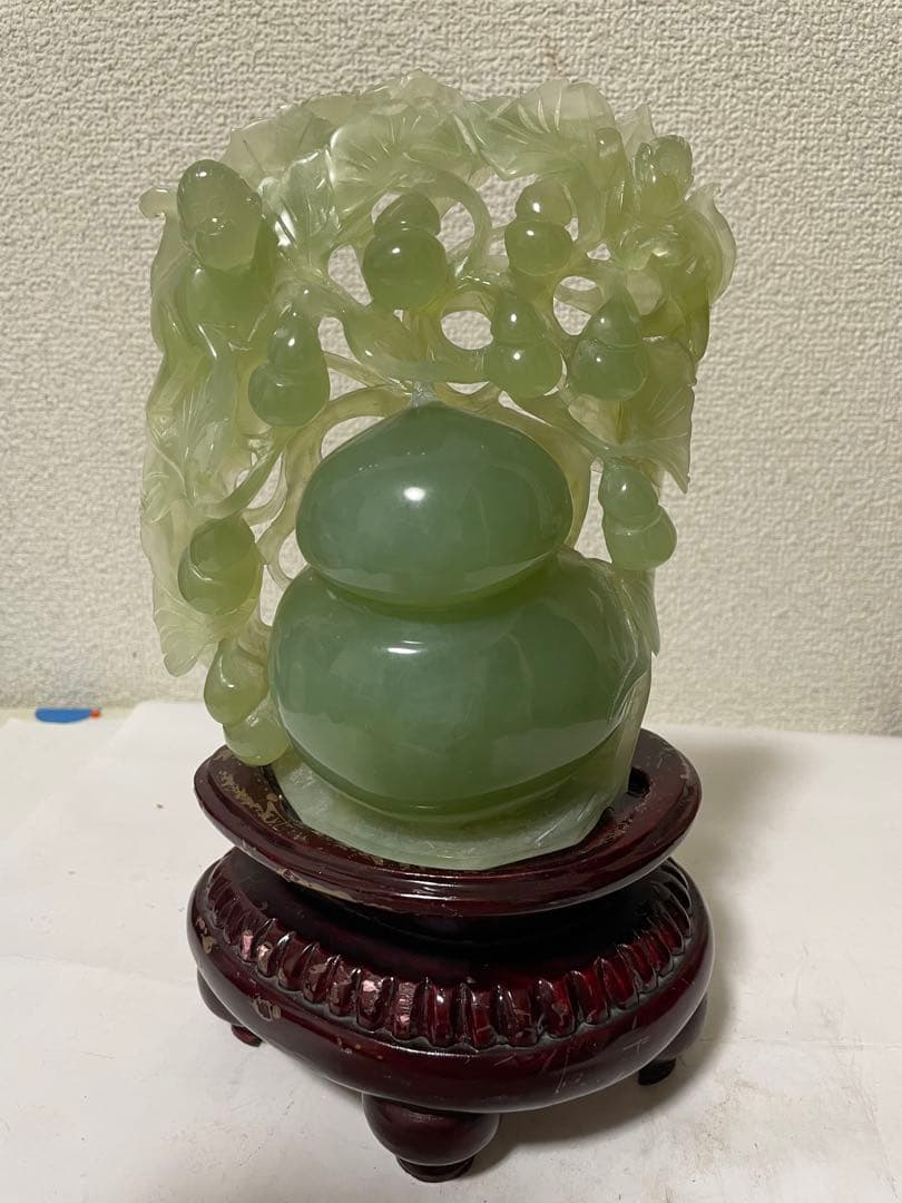 天然石　綠石彫刻瓢箪　置物彫刻 木製台座付き