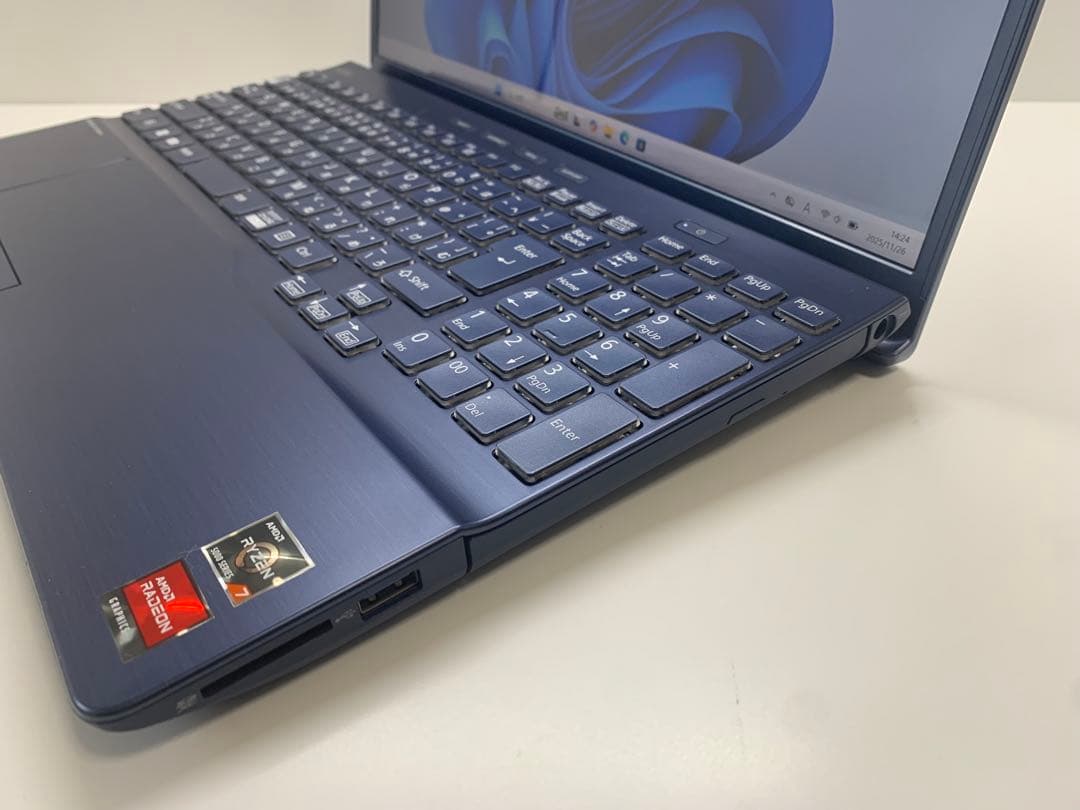 Windowsノート本体 FUJITSU LIFEBOOK AH50 Ryzen7 16GB 512GB