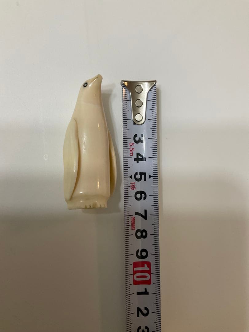 希少　鯨の歯　マッコウクジラ　ペンギンの置物