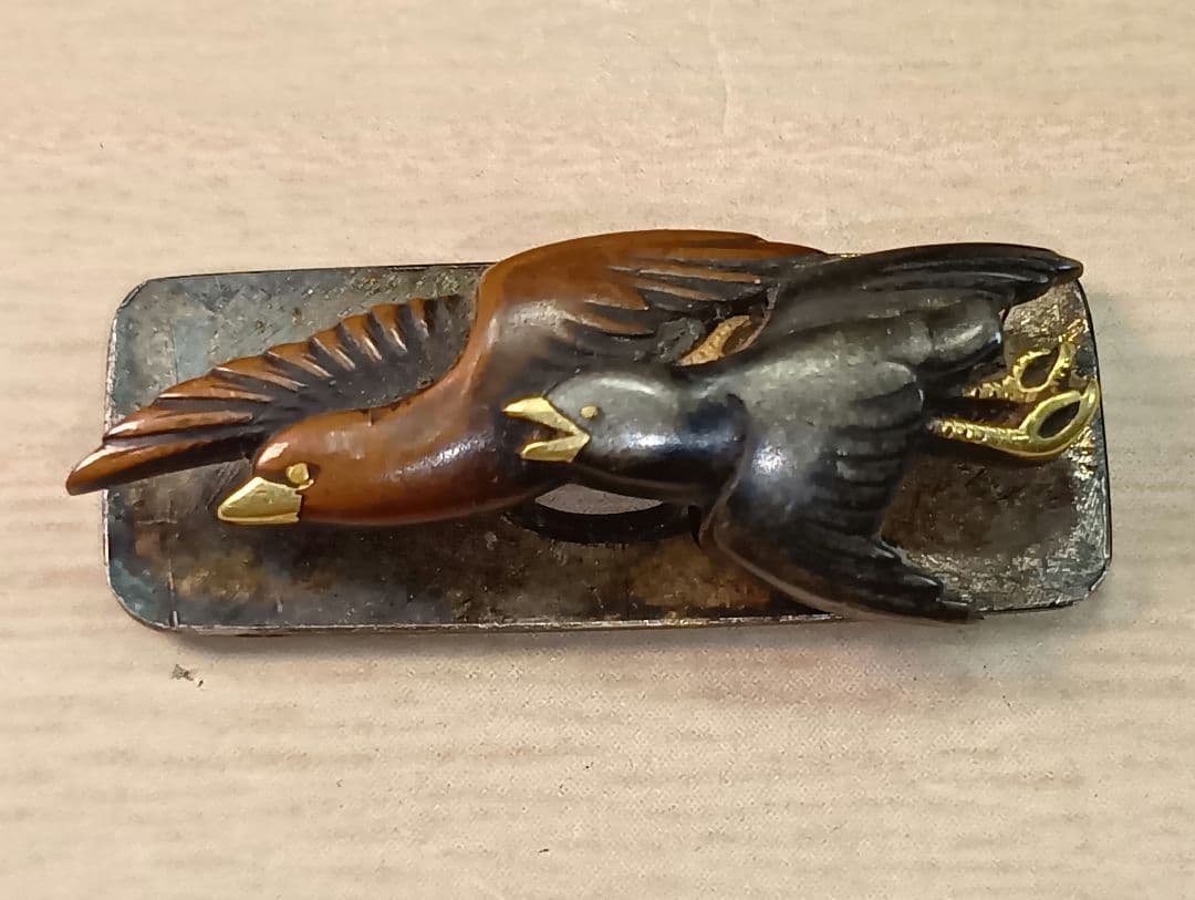 煙草入れ／超絶技巧前金具／在銘あり　一斎