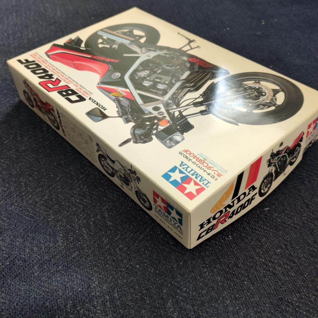 anju.akitopapa　Tamiya CBR400F 一部未組立