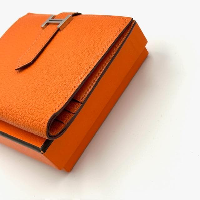 はじめ‼️ ベアン コンパクト シェーブル 折財布 ユニセックス