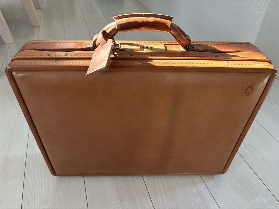 鍵が開かない！！hartmann レザー ビジネスバッグ ブラウン