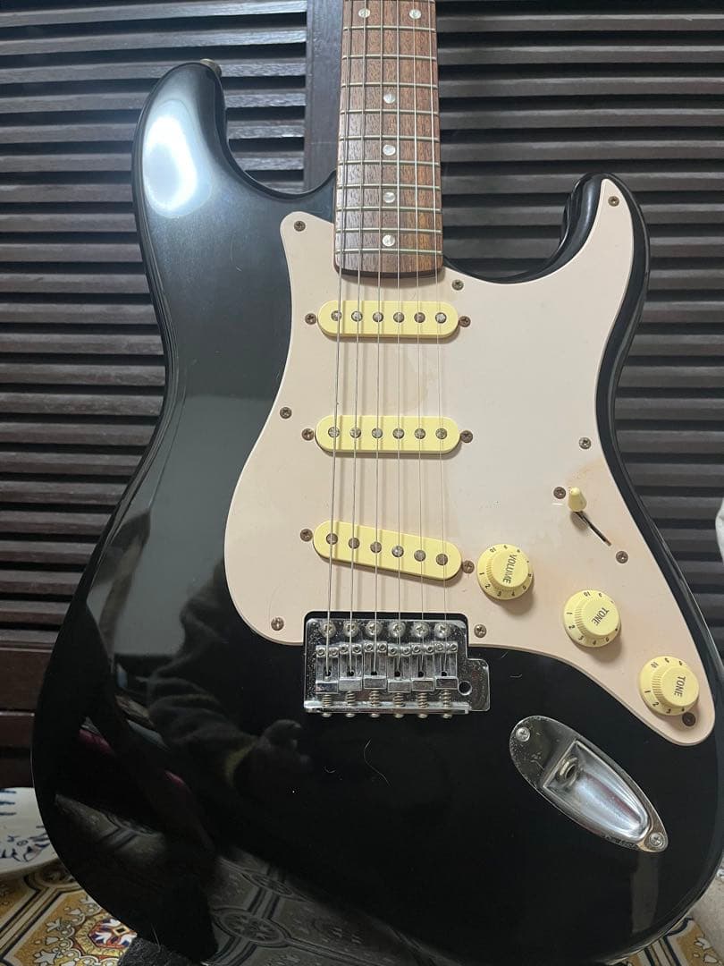 週末特別価格　Squier by Fender Affinityストラト