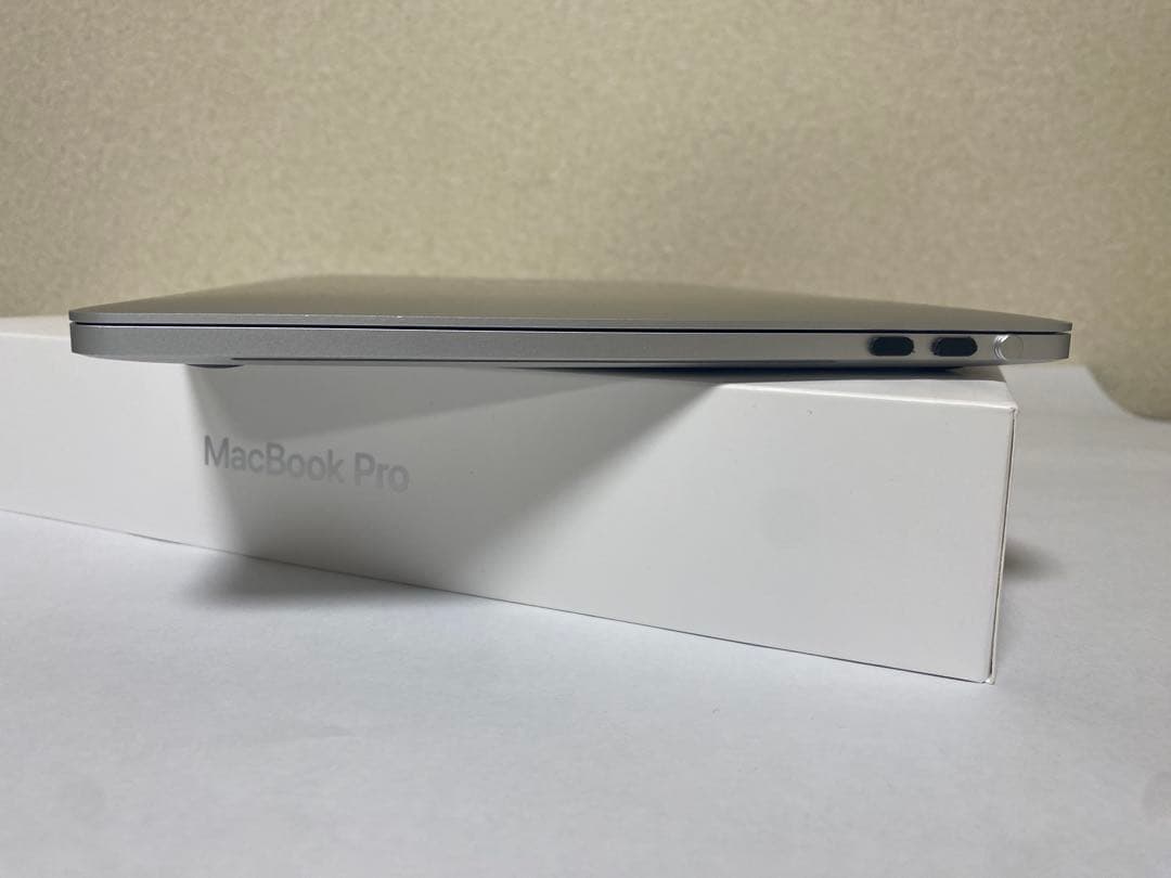 【付属完備品】MacBook Pro 13インチ.