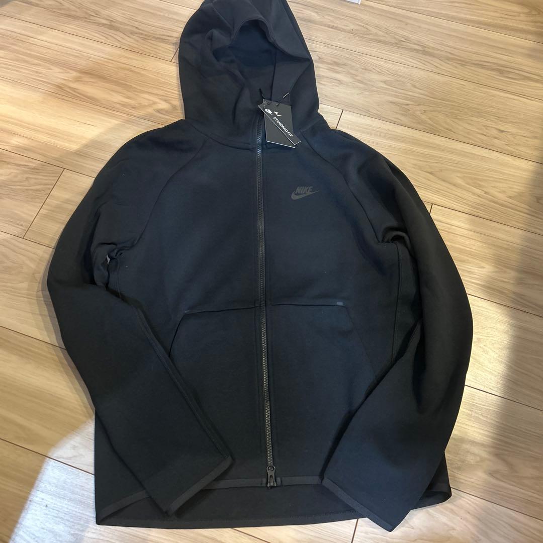 新品NIKE テックフリースパーカー S