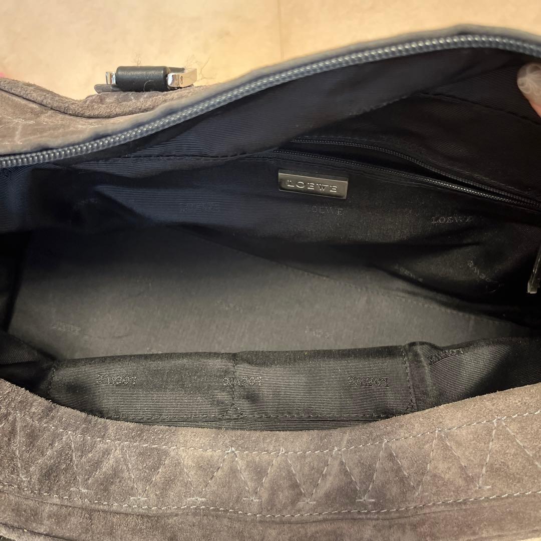 LOEWE アマソナ36グレー スエード ハンドバッグ