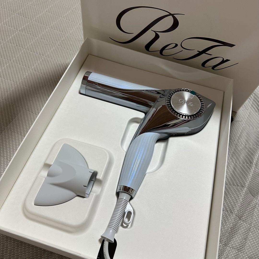 リファ　リファビューティックドライヤーBX RE-BQ ホワイト　箱と保証証付き
