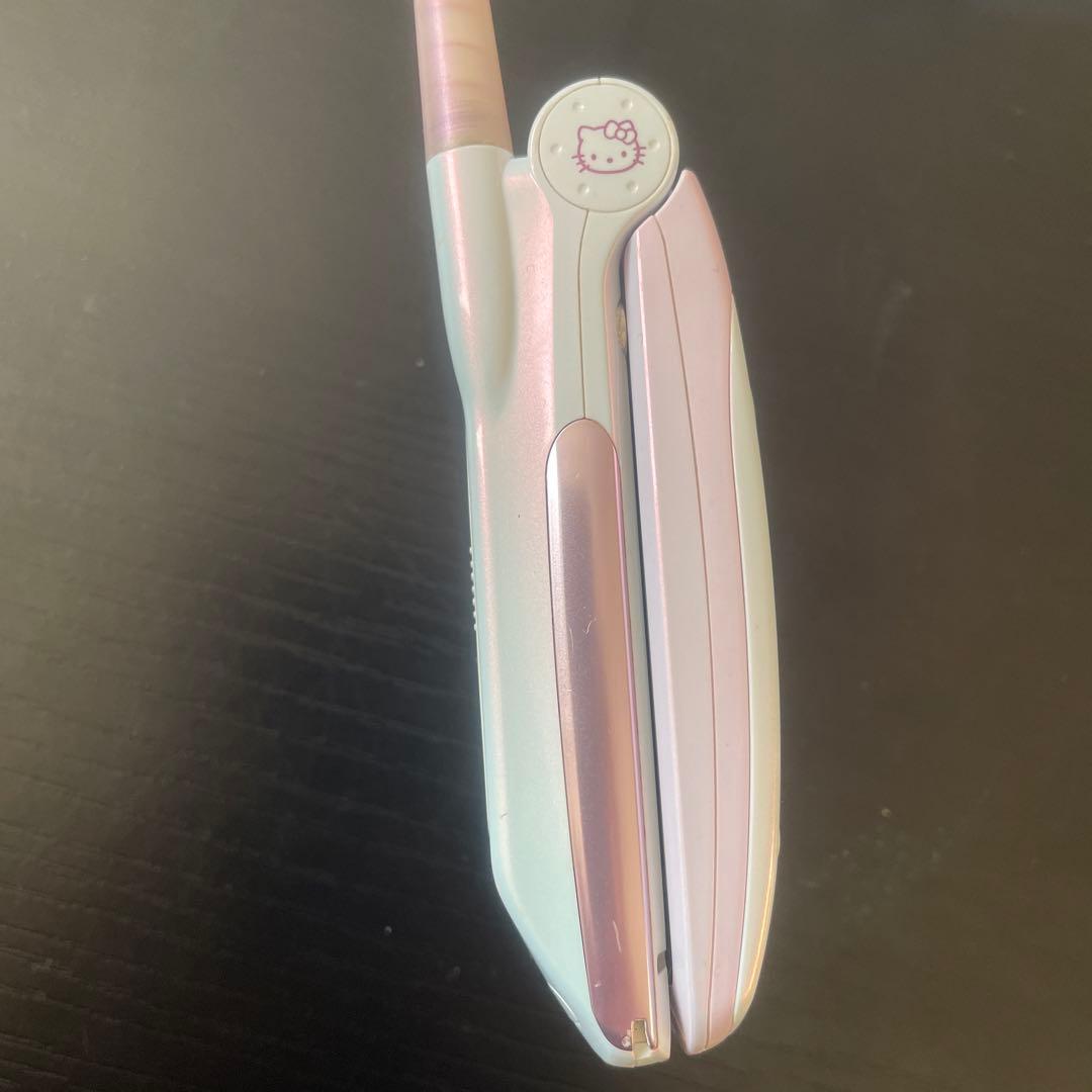 希少品キティちゃんガラケー